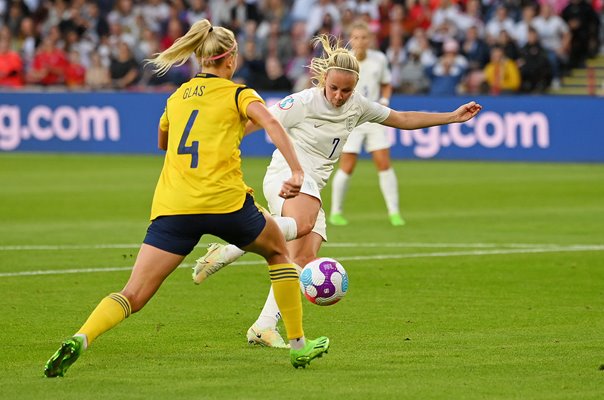 Beth Mead England scores opener v Sweden Semi Final EURO 2022