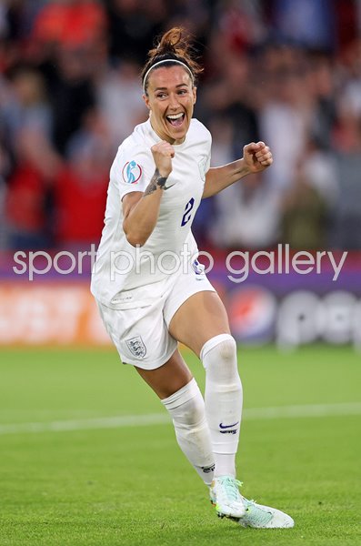 Lucy Bronze England celebrates goal v Sweden Women's EURO 2022