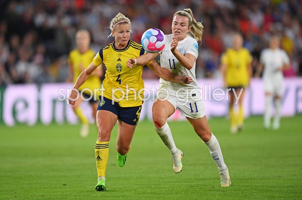 Lauren Hemp England v Hanna Glas Sweden EURO 2022