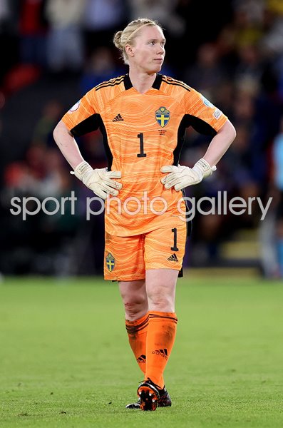 Hedvig Lindahl Sweden goal keeper v England Women's EURO 2022