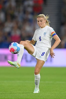 Leah Williamson England v Norway Women's EURO 2022