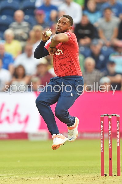 Chris Jordan England bowls v South Africa T20 Cardiff 2022