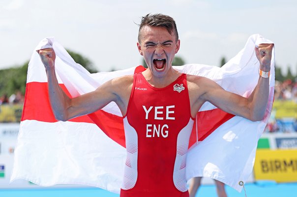 Alex Yee England celebrates Triathlon Gold Commonwealth Games 2022