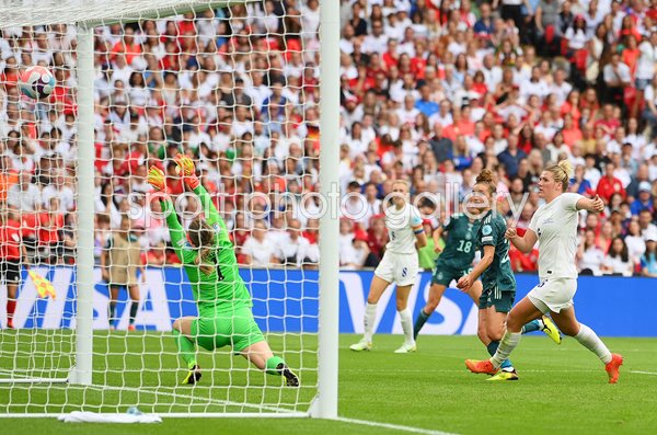 Lina Magull Germany scores v England Women's EURO Final 2022
