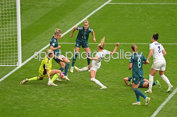 Chloe Kelly England scores winning goal v Germany Wembley Euro Final 2022