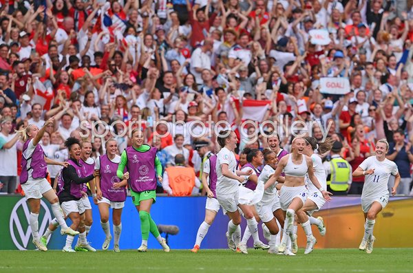 Chloe Kelly England celebrates winning goal v Germany Wembley Euros 2022