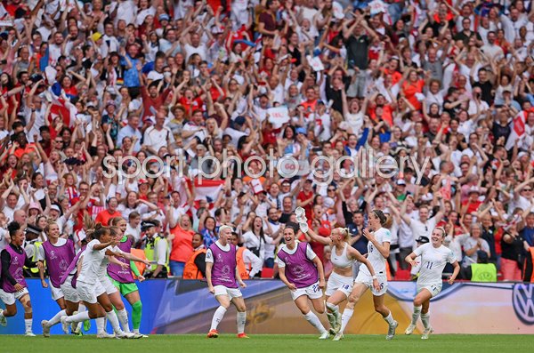 Chloe Kelly Englandcelebrates winning goal v Germany Wembley Euros 2022