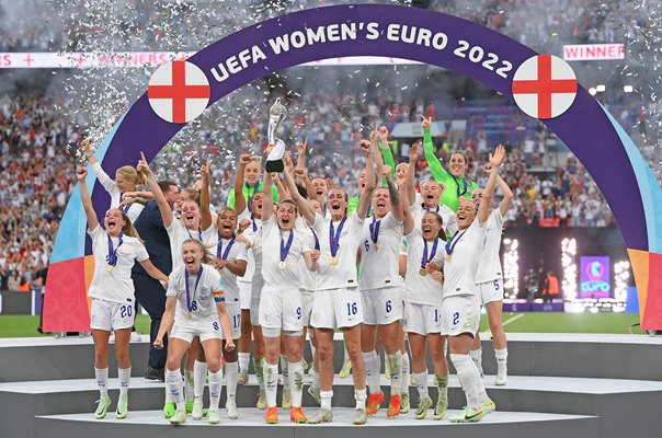 Ellen White & Jill Scott England Women's EURO Champions Wembley 2022