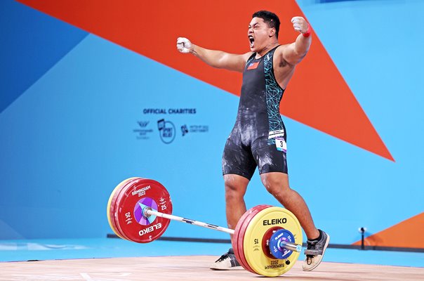 Jack Hitila Opeloge Samoa celebrates Weightlifting Commonwealth Games 2022