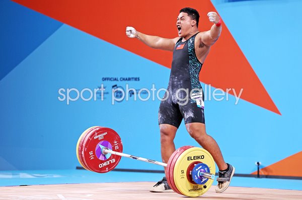 Jack Hitila Opeloge Samoa celebrates Weightlifting Commonwealth Games 2022