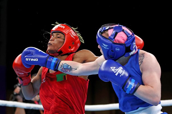 Amy Sara Broadhurst Northern Ireland punches Felistus Nkandu Zambia Boxing Commonwealths 2022