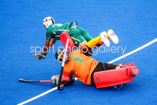 Dayaan Cassiem South Africa v Akmal Hussain Pakistan Commonwealth Hockey 2022