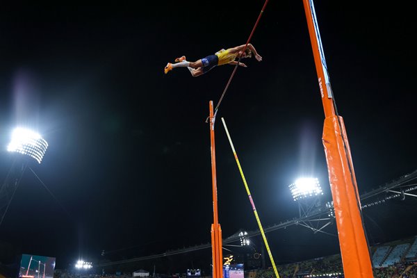 Armand Duplantis Sweden clears the bar Pole Vault European Athletics 2022