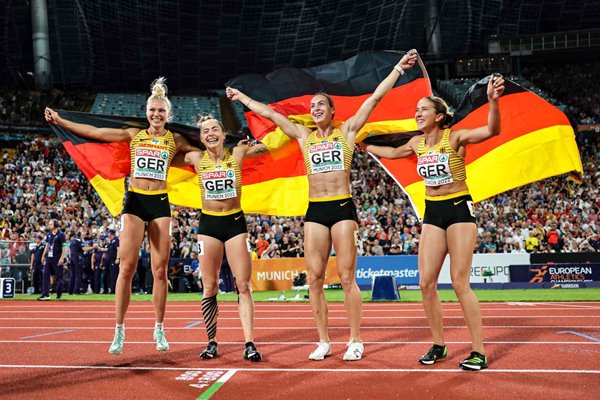 Alexandra Burghardt, Gina Luckenkemper, Lisa Mayer & Rebekka Haase Germany 4x100m Gold 2022