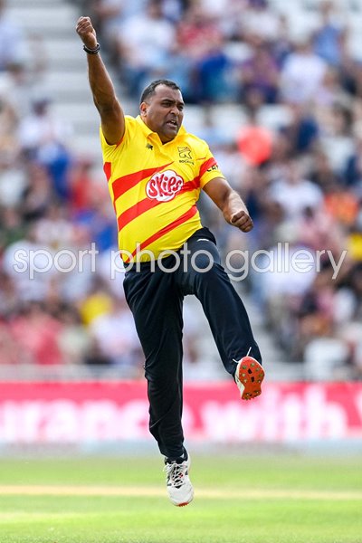 Samit Patel Trent Rockets bowls v Birmingham Phoenix The Hundred 2022