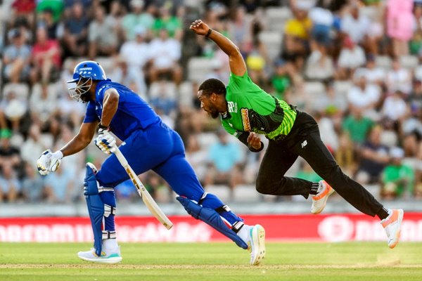 Chris Jordan Southern Brave bowls v London Spirit The Hundred 2022