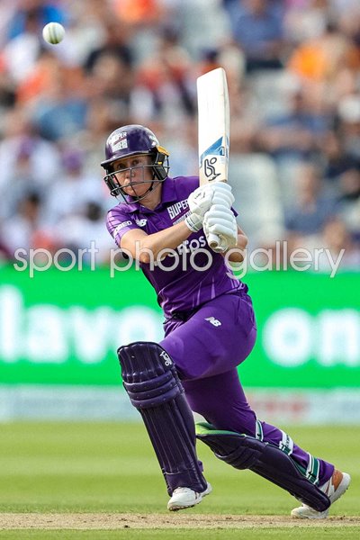 Allyssa Healy Northern Superchargers bats v Birmingham Phoenix The Hundred 2022