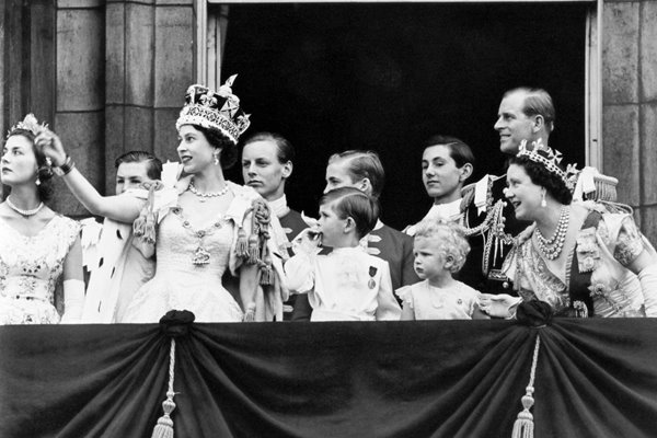 Queen Elizabeth II Coronation Flypast Buckingham Palace balcony 1953
