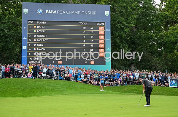 Shane Lowry Ireland putts Final Green PGA Championship Wentworth 2022