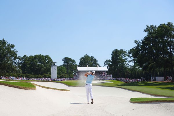 Justin Thomas USA bunker shot Presidents Cup Quail Hollow 2022