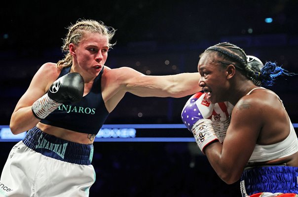 Savannah Marshall punches Claressa Shields World Title Fight London 2022