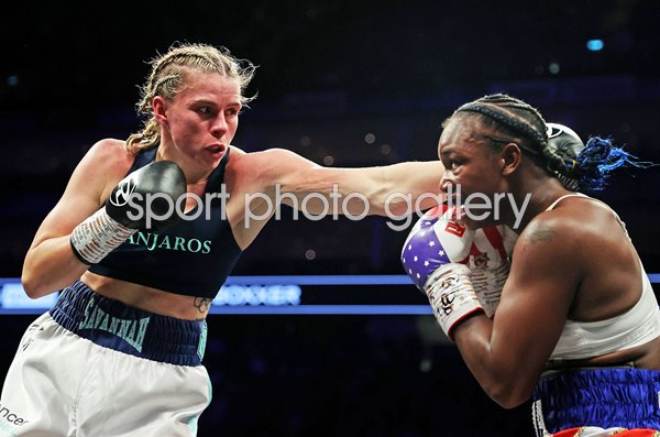 Savannah Marshall punches Claressa Shields World Title Fight London 2022