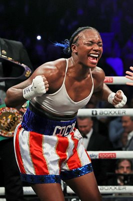 Claressa Shields celebrates v Savannah Marshall London 2022