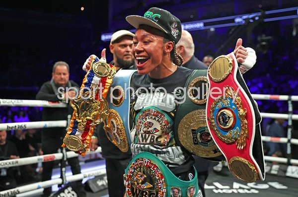 Alycia Baumgardner celebrates Super Featherweight Boxing win London 2022