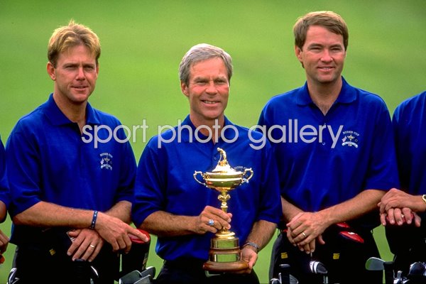 Payne Stewart, captain Ben Crenshaw & Davis Love III USA Ryder Cup 1999