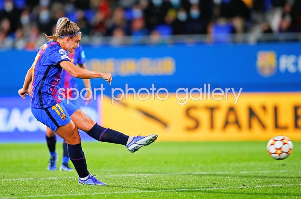 Alexia Putellas Barcelona scores v Hoffenheim Champions League 2021