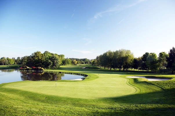 Par 4 9th hole The Belfry Brabazon Course Sutton Coldfield 2009