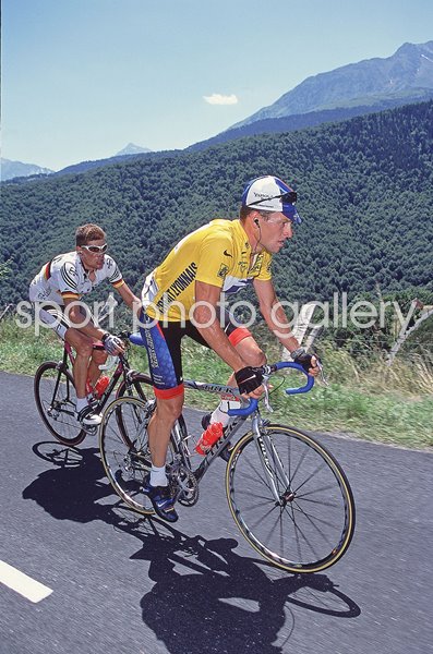 Lance Armstrong leads Jan Ullrich Stage 14 Tour de France 2001