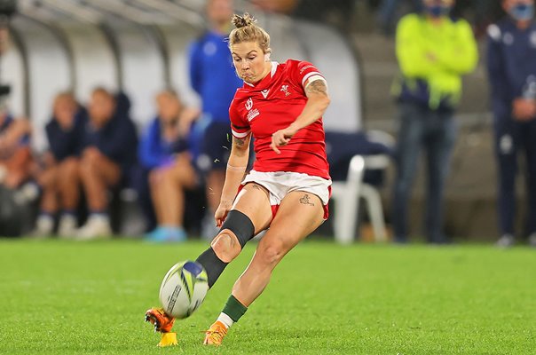 Keira Bevan Wales match-winning penalty v Scotland Rugby World Cup 2021 