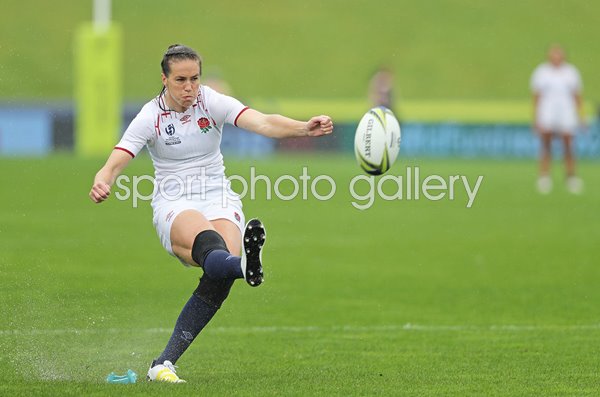 Emily Scarratt England kicks v Australia Quarter Final Rugby World Cup 2021