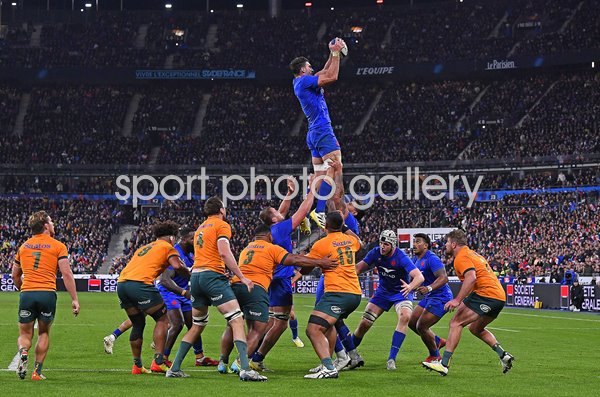 Charles Ollivon France catch v Australia Autumn Series Paris 2022