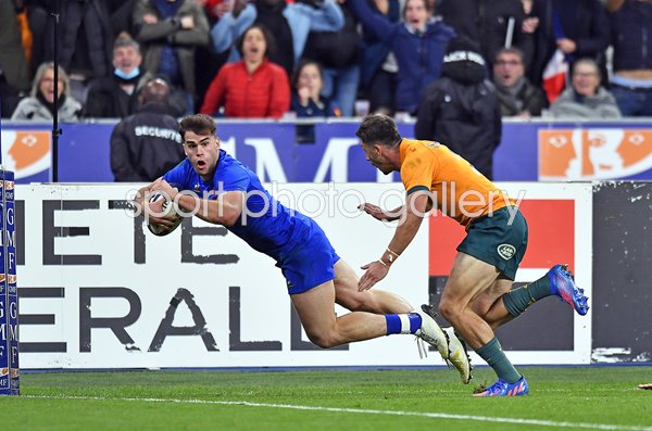 Damian Penaud France scores v Australia Autumn Series Paris 2022
