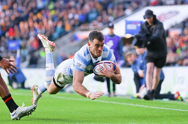 Emiliano Boffelli Argentina scores v England Autumn International Twickenham 2022