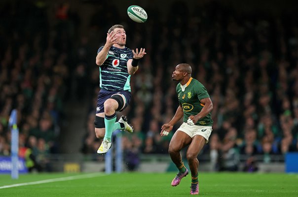 Peter O’Mahony Ireland catch v Makazole Mapimpi South Africa Dublin 2022