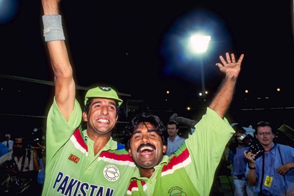 Wasim Akram & Javed Miandad celebrate World Cup Final 1992