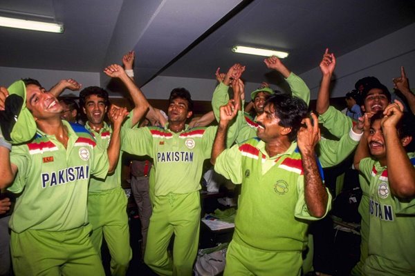 Pakistan celebrate World Cup Victory in Australia 1992