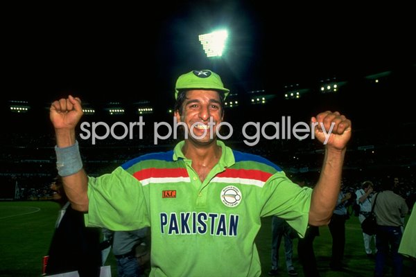 Wasim Akram Pakistan celebrates World Cup win MCG 1992