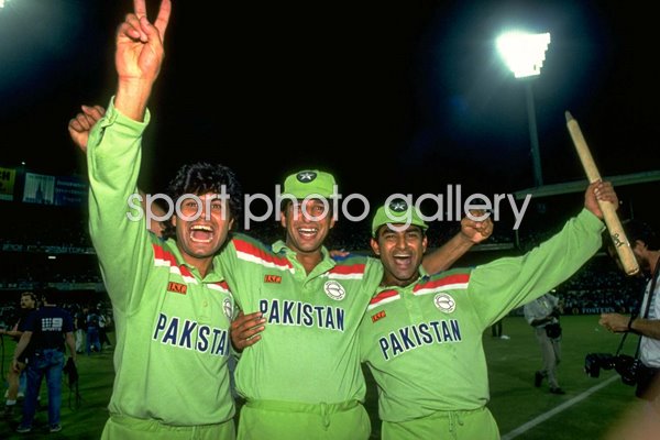 Mahmood Fazal, Wasim Akram & Aamir Sohail Pakistan World Cup Final 1992