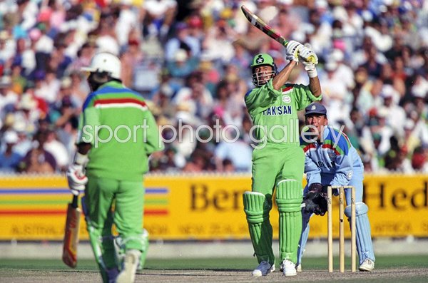 WORLD CUP 92 IMRAN BATTING