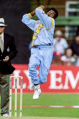 Javagal Srinath India bowls v Zimbabwe Leicester World Cup 1999
