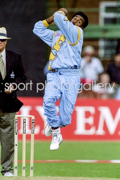 Javagal Srinath India bowls v Zimbabwe Leicester World Cup 1999