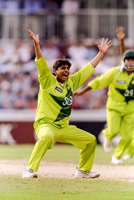 Saqlain Mushtaq Pakistan 2nd hat-trick in World Cup history 1999