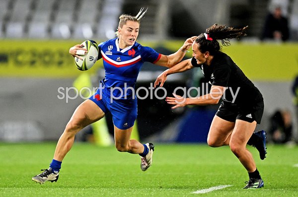 Joanna Grisez France v Portia Woodman New Zealand World Cup 2021 Semi Final