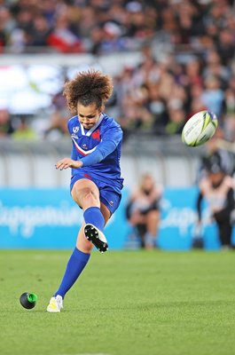 Caroline Drouin France kicks v New Zealand Rugby World Cup 2021 Semi Final 