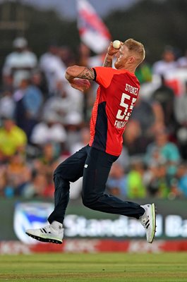 Ben Stokes England bowls v South Africa East London 2020