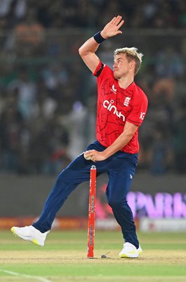 Sam Curran England bowls v Pakistan 1st IT20 Karachi 2022